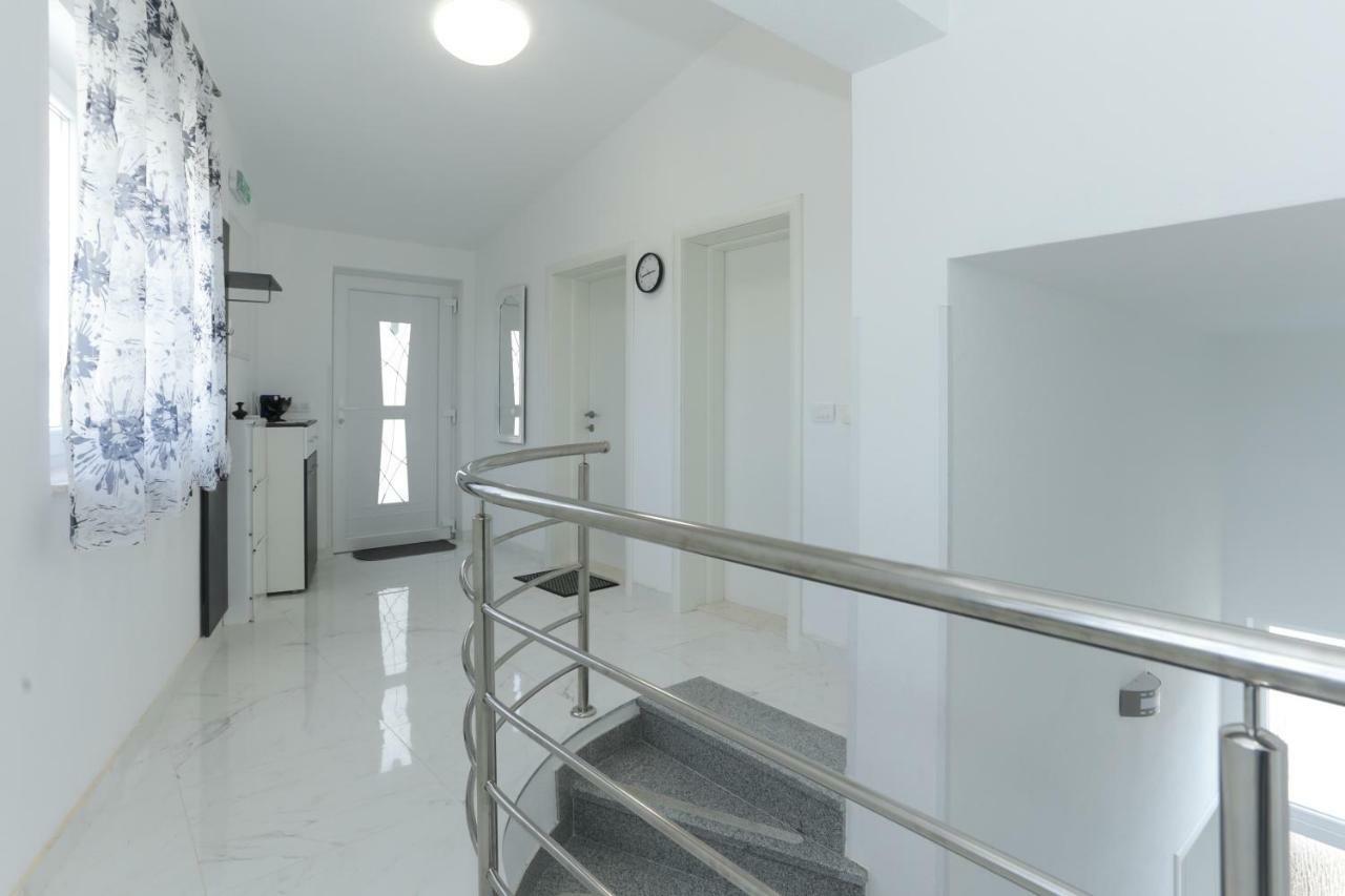 Villa Supuk Vinišće 外观 照片