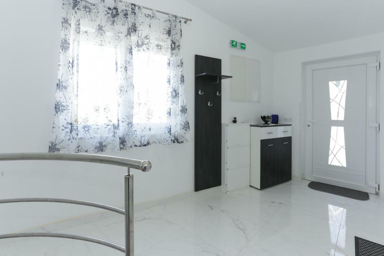 Villa Supuk Vinišće 外观 照片