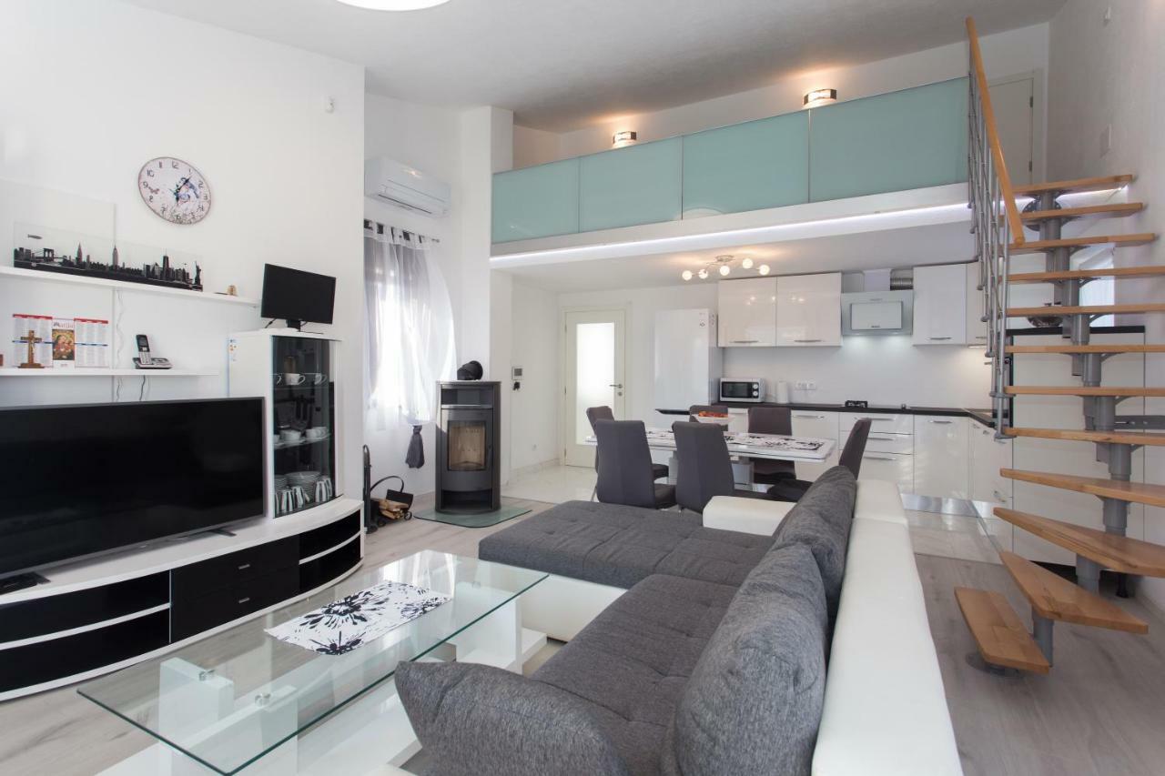 Villa Supuk Vinišće 外观 照片